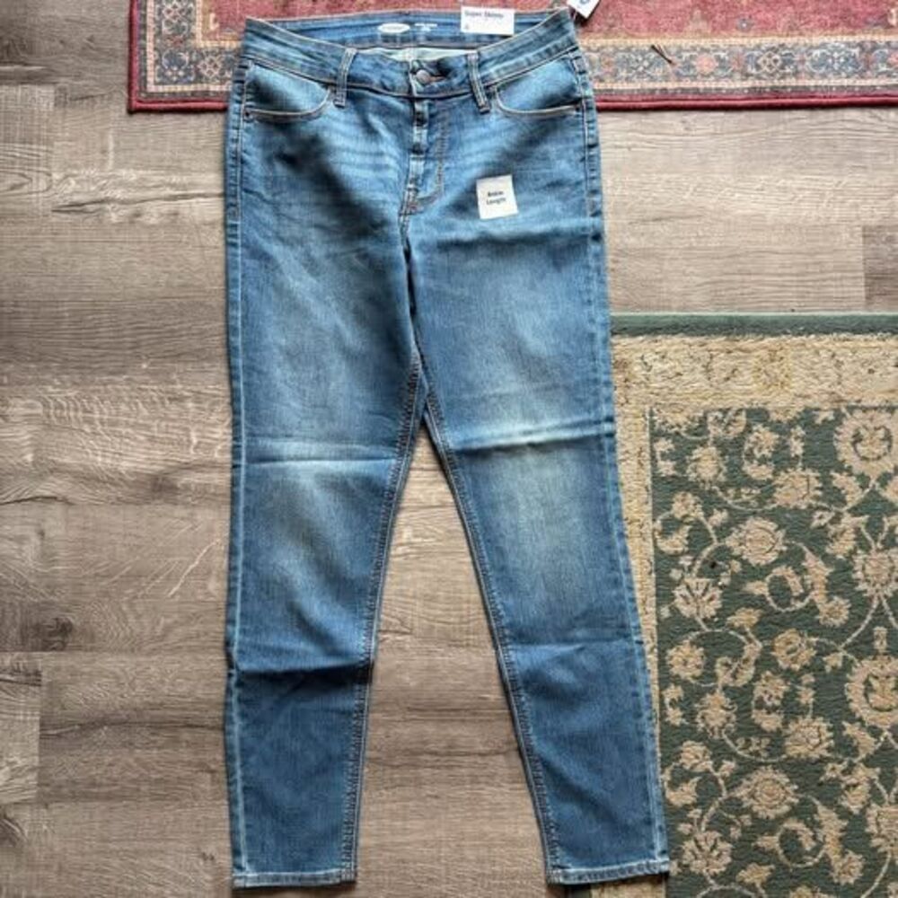 Old Navy Rockstar and Super Skinny Jeans Bundle Women size 4 - Picture 7 of 7